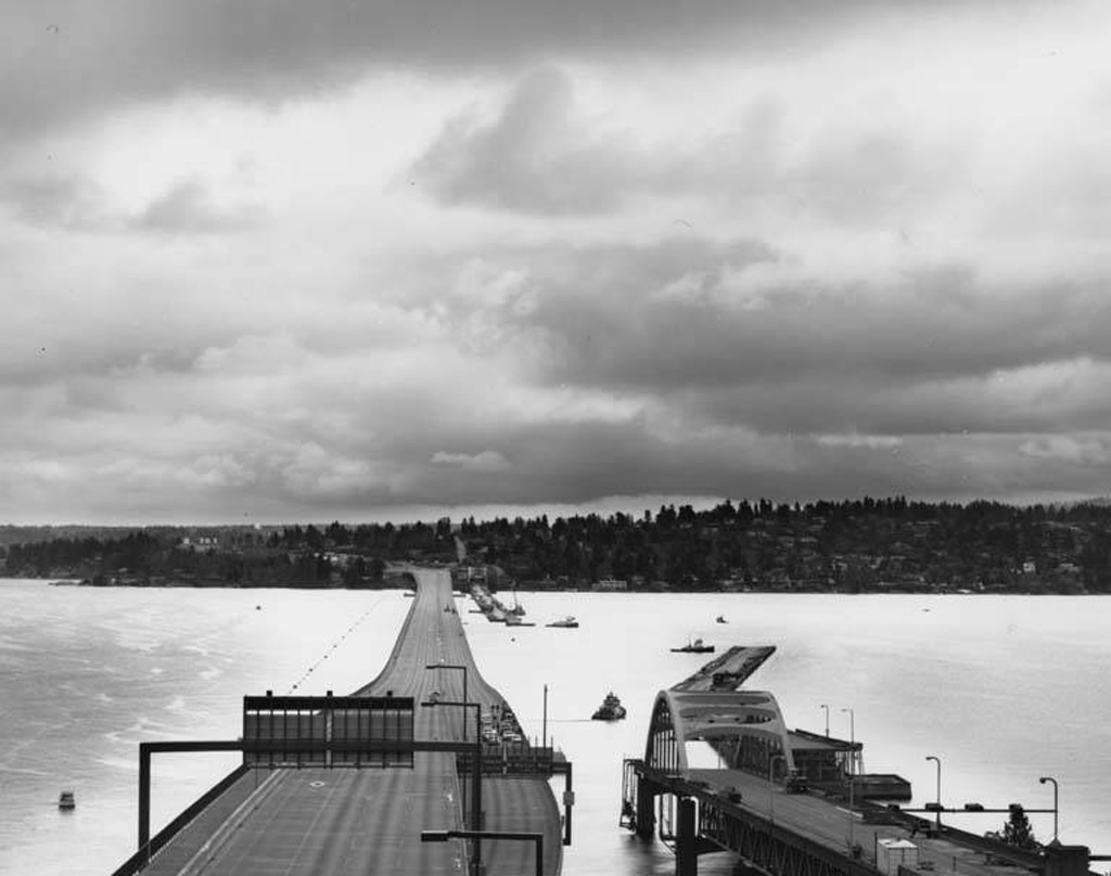 Lake Washington Floating Bridge (Lacey V. Murrow Memorial Bridge ...