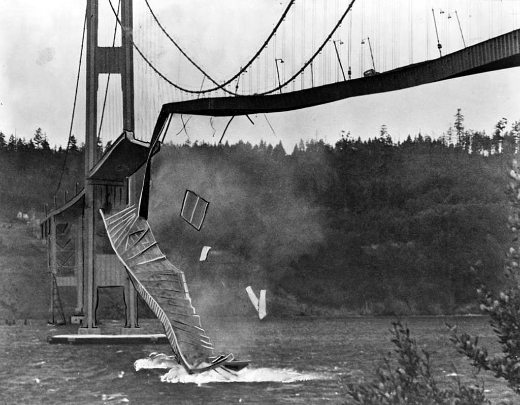 Picture of Tacoma Bridge.