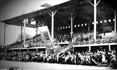 Airplane crashes into the grandstand, Meadows Race Track, May 29, 1912